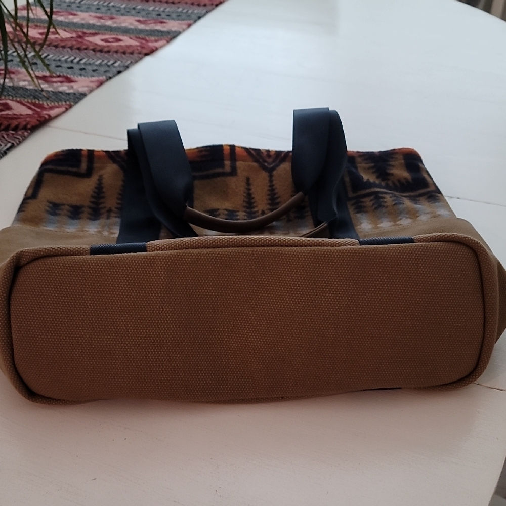 Pendleton Tan And Black Patterned Handbag - image 5